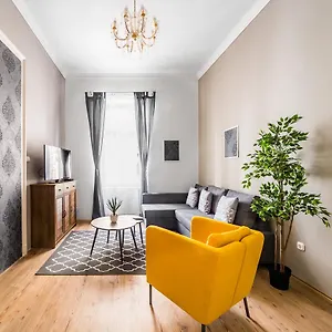 Nyar 3 Bedroom Centre Entire Budapest